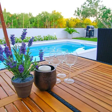 Villa Superb With Pool